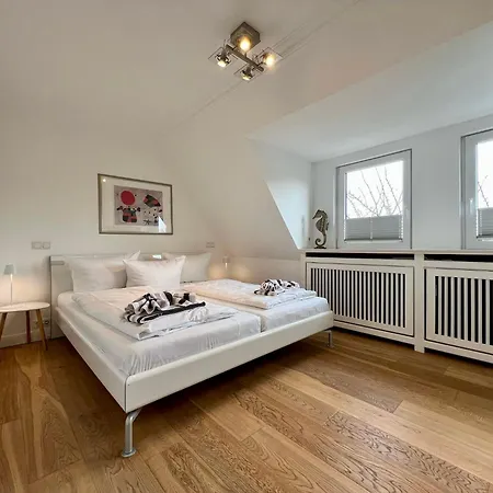 Nyaraló Schaumis Hues